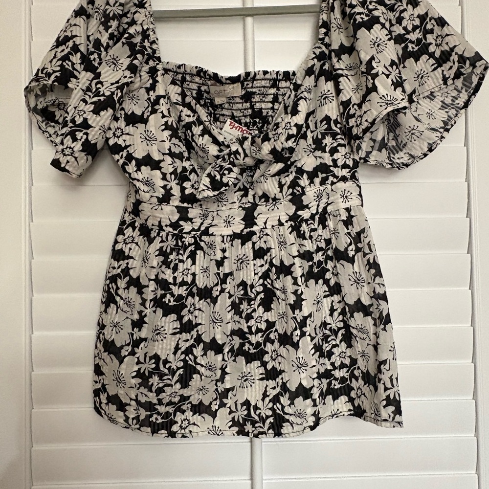 LOFT Black and White Floral Blouse
